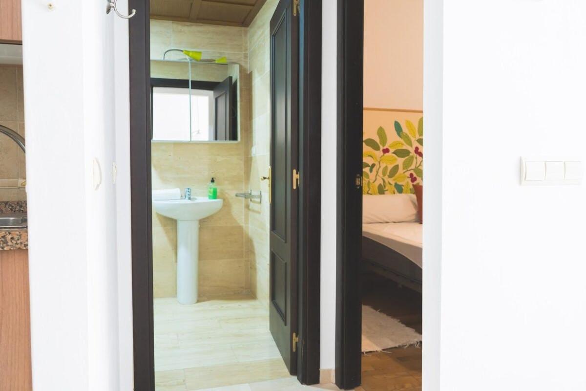 Céntrico Apartamento en Calle Carreteria - Málaga Esterno foto