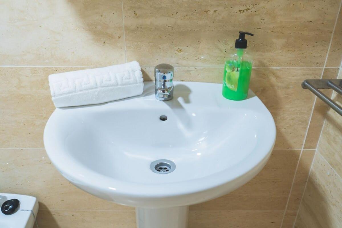 Céntrico Apartamento en Calle Carreteria - Málaga Esterno foto